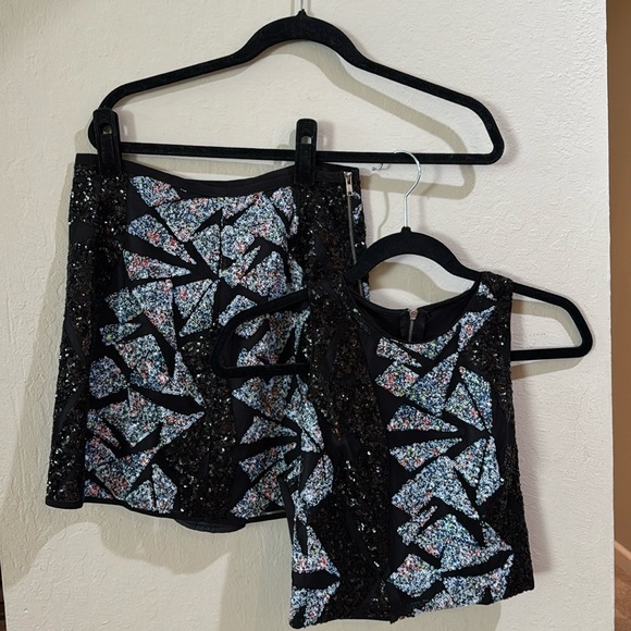 Sexy sparkles two piece outfit - Picture 2 of 9